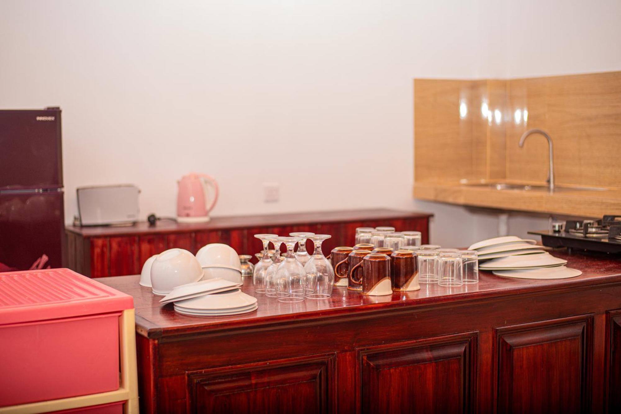 Sundowners Guesthouse Хиккадува Номер фото